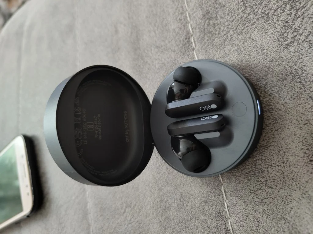 هدفون بی سیم ناتینگ مدل CMF Buds Pro